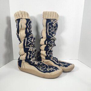 Gypsyz sweater boots size 10 blue and cream